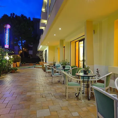 Hotell Vannucci