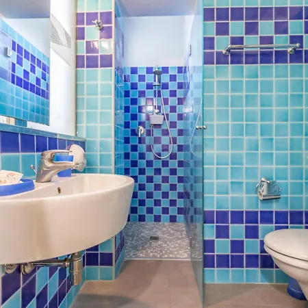 מלון Vannucci 3*