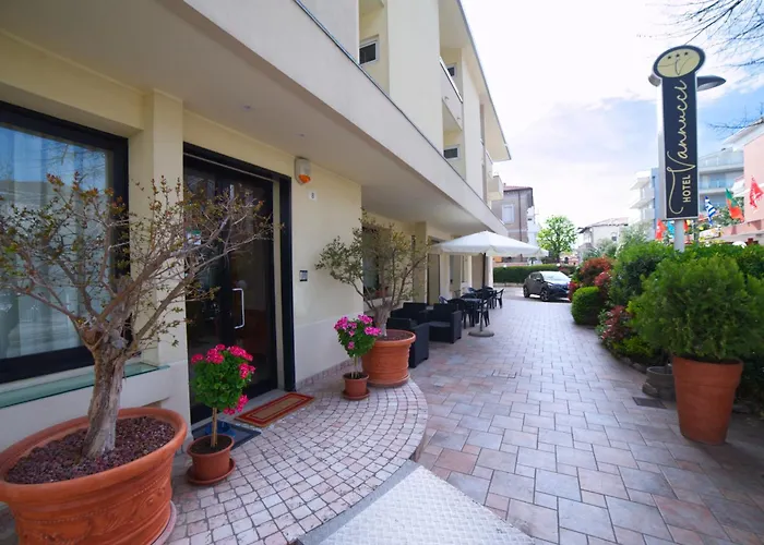 Vannucci 3* Римини