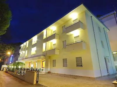 凡努奇酒店 里米尼