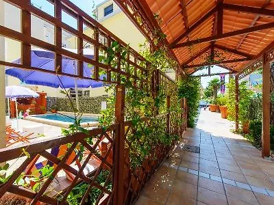 凡努奇酒店 3* 里米尼