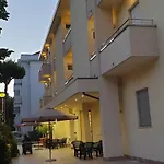 Vannucci Hotel